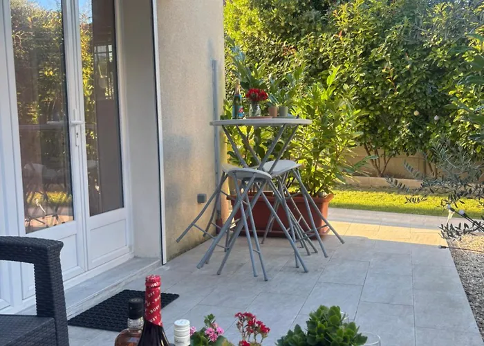 Charmante Maison Bord De Marne